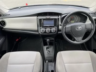 Toyota COROLLA AXIO  с аукциона в Японии