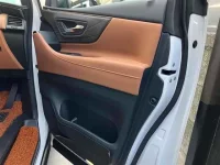 Toyota VELLFIRE лот № 1043 оценка 5  с аукциона в Японии 7