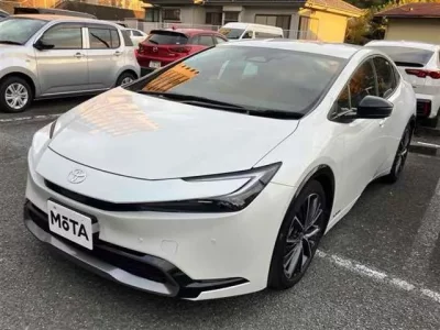 Toyota PRIUS  с аукциона в Японии
