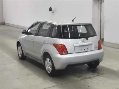 Toyota IST