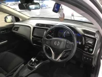 Honda GRACE лот № 60044 оценка 4  с аукциона в Японии 2