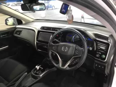 Honda GRACE  с аукциона в Японии