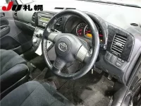 Toyota WISH лот № 1066 оценка 3.5  с аукциона в Японии 2