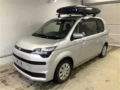 Toyota SPADE  с аукциона в Японии