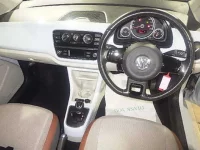 Volkswagen UP лот № 8735 оценка 3.5  с аукциона в Японии 2
