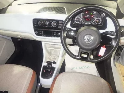 Volkswagen UP  с аукциона в Японии