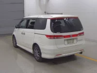 Honda ELYSION лот № 8540 оценка 3.5  с аукциона в Японии 1