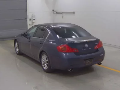 Nissan SKYLINE  с аукциона в Японии