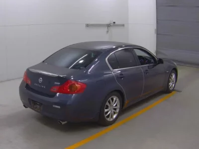 Nissan SKYLINE  с аукциона в Японии