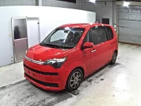 Toyota SPADE лот № 2131 оценка 4  с аукциона в Японии 3