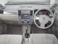 Nissan TIIDA лот № 110 оценка 3.5  с аукциона в Японии 2