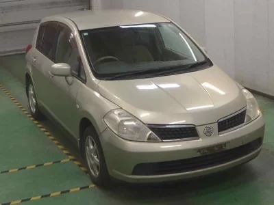 Nissan TIIDA  с аукциона в Японии