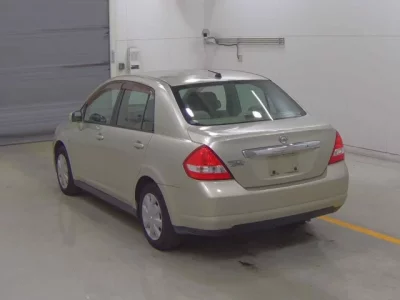 Nissan TIIDA LATIO