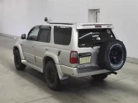 Toyota HILUX SURF лот № 70004 оценка 3.5  с аукциона в Японии 1