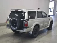 Toyota HILUX SURF лот № 70004 оценка 3.5  с аукциона в Японии 4