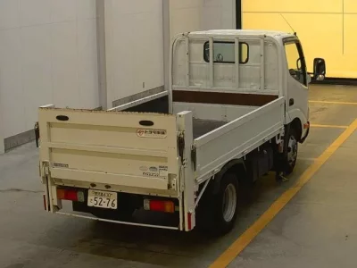 Toyota DYNA  с аукциона в Японии