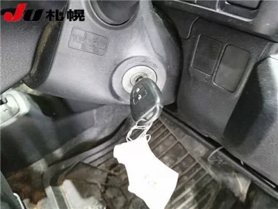 Toyota SUCCEED  с аукциона в Японии