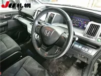 Honda STEP WAGON лот № 1073 оценка 3.5  с аукциона в Японии 2