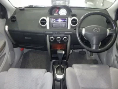 Toyota IST