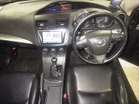 Mazda AXELA лот № 8752 оценка 3.5  с аукциона в Японии 2