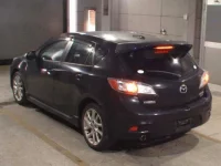 Mazda AXELA лот № 8752 оценка 3.5  с аукциона в Японии 1