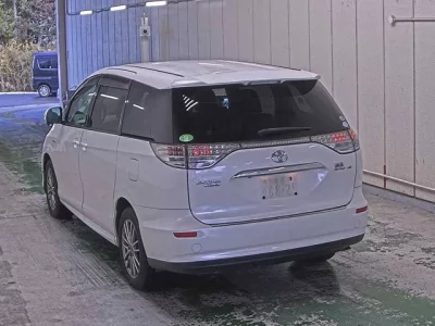 Toyota ESTIMA HYBRID  с аукциона в Японии