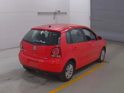 Volkswagen POLO  с аукциона в Японии