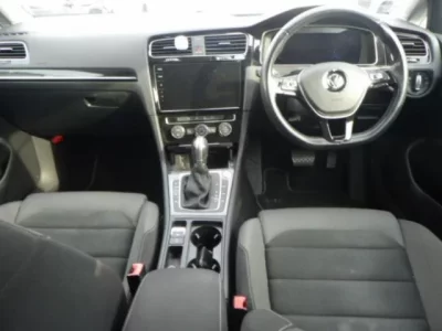 Volkswagen GOLF  с аукциона в Японии