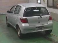 Toyota VITZ лот № 127 оценка 3  с аукциона в Японии 1