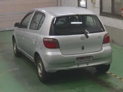 Toyota VITZ  с аукциона в Японии