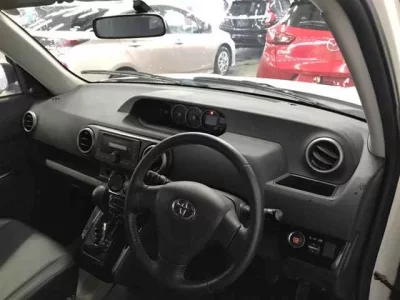 Toyota COROLLA RUMION