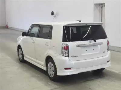 Toyota COROLLA RUMION