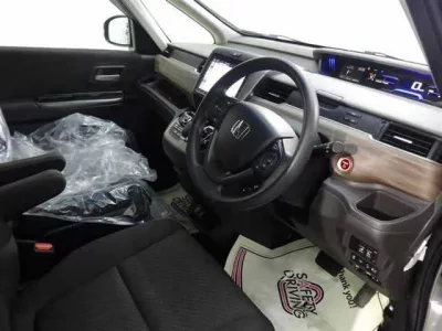 Honda FREED  с аукциона в Японии