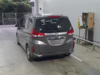 Honda FREED  с аукциона в Японии