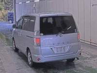 Toyota VOXY лот № 6135 оценка 3.5  с аукциона в Японии 1