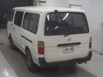 Toyota HIACE  с аукциона в Японии