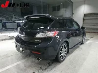 Mazda AXELA лот № 1085 оценка R  с аукциона в Японии 1