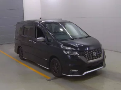 Nissan SERENA  с аукциона в Японии