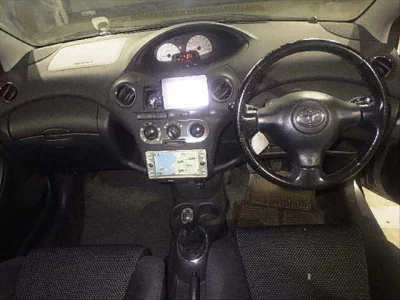 Toyota VITZ  с аукциона в Японии