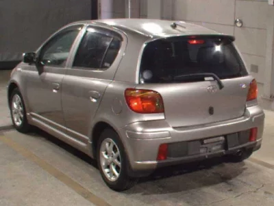 Toyota VITZ  с аукциона в Японии