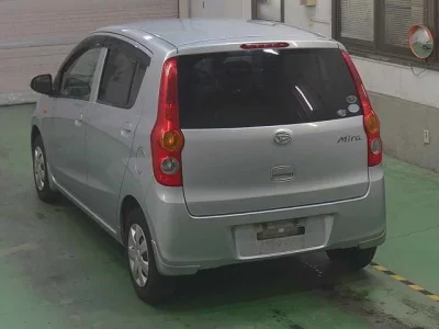Daihatsu MIRA  с аукциона в Японии
