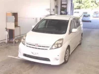 Toyota ISIS лот № 152 оценка 3.5  с аукциона в Японии 3