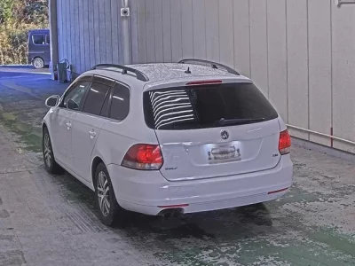 Volkswagen GOLF VARIANT  с аукциона в Японии