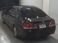 Toyota CROWN лот № 5039 оценка 3  с аукциона в Японии 1