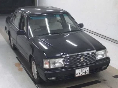 Toyota CROWN  с аукциона в Японии