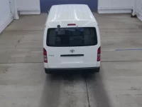 Toyota HIACE лот № 5507 оценка 3  с аукциона в Японии 2