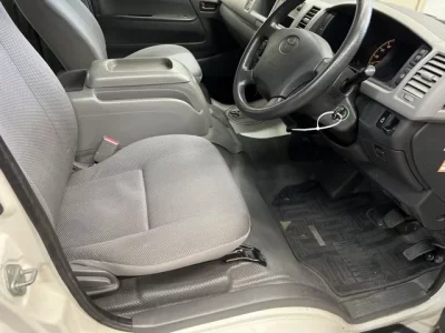 Toyota HIACE  с аукциона в Японии