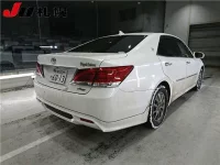 Toyota CROWN лот № 1104 оценка R  с аукциона в Японии 1