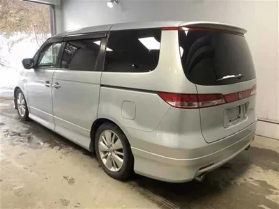 Honda ELYSION  с аукциона в Японии