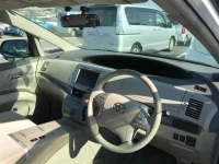 Toyota ESTIMA HYBRID лот № 70030 оценка 3.5  с аукциона в Японии 2